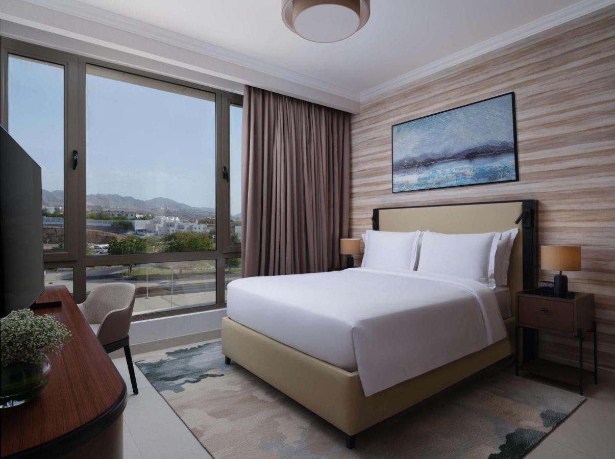 Doubletree By Hilton Muscat Qurum Εξωτερικό φωτογραφία
