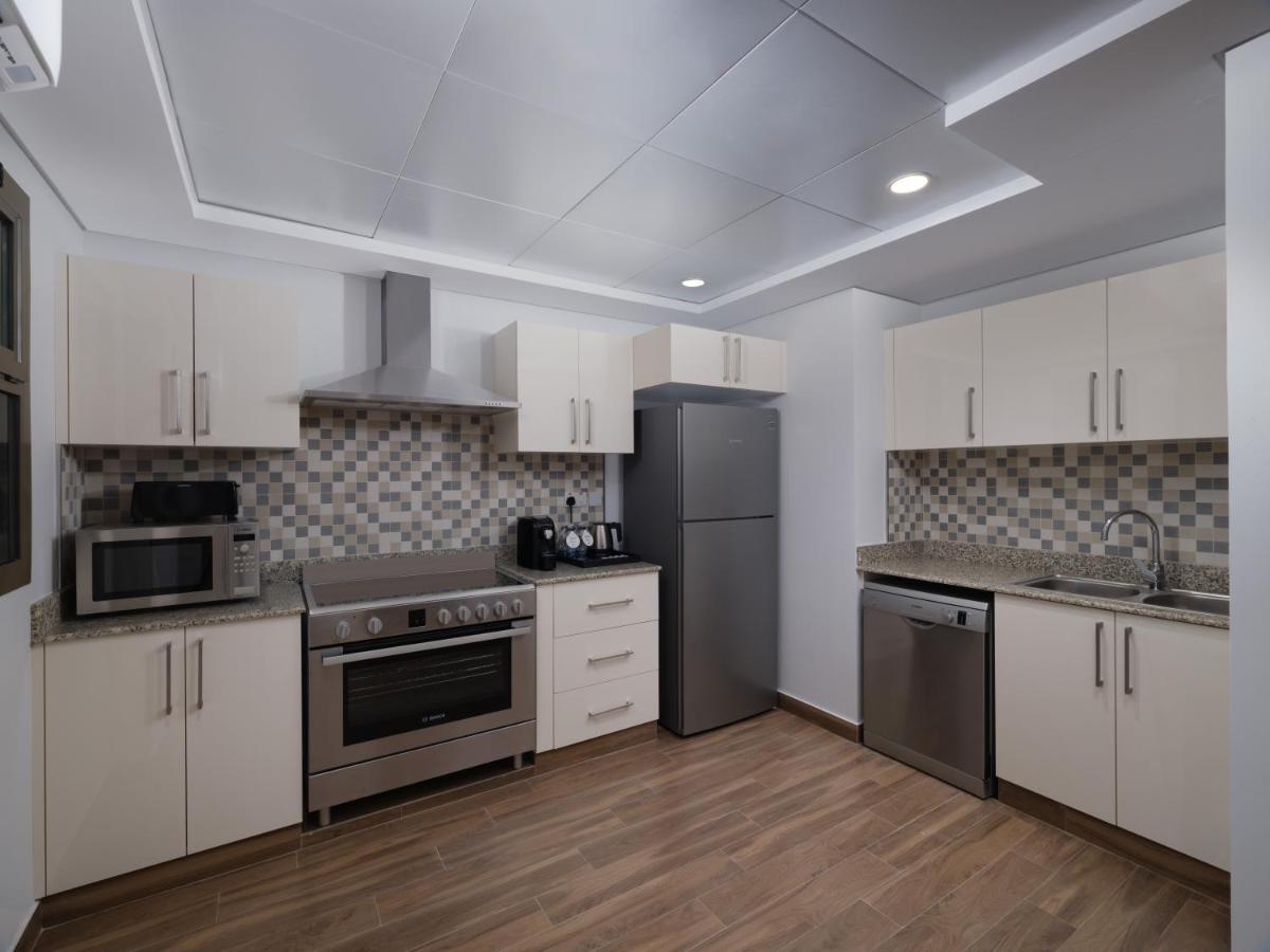 Doubletree By Hilton Muscat Qurum Εξωτερικό φωτογραφία