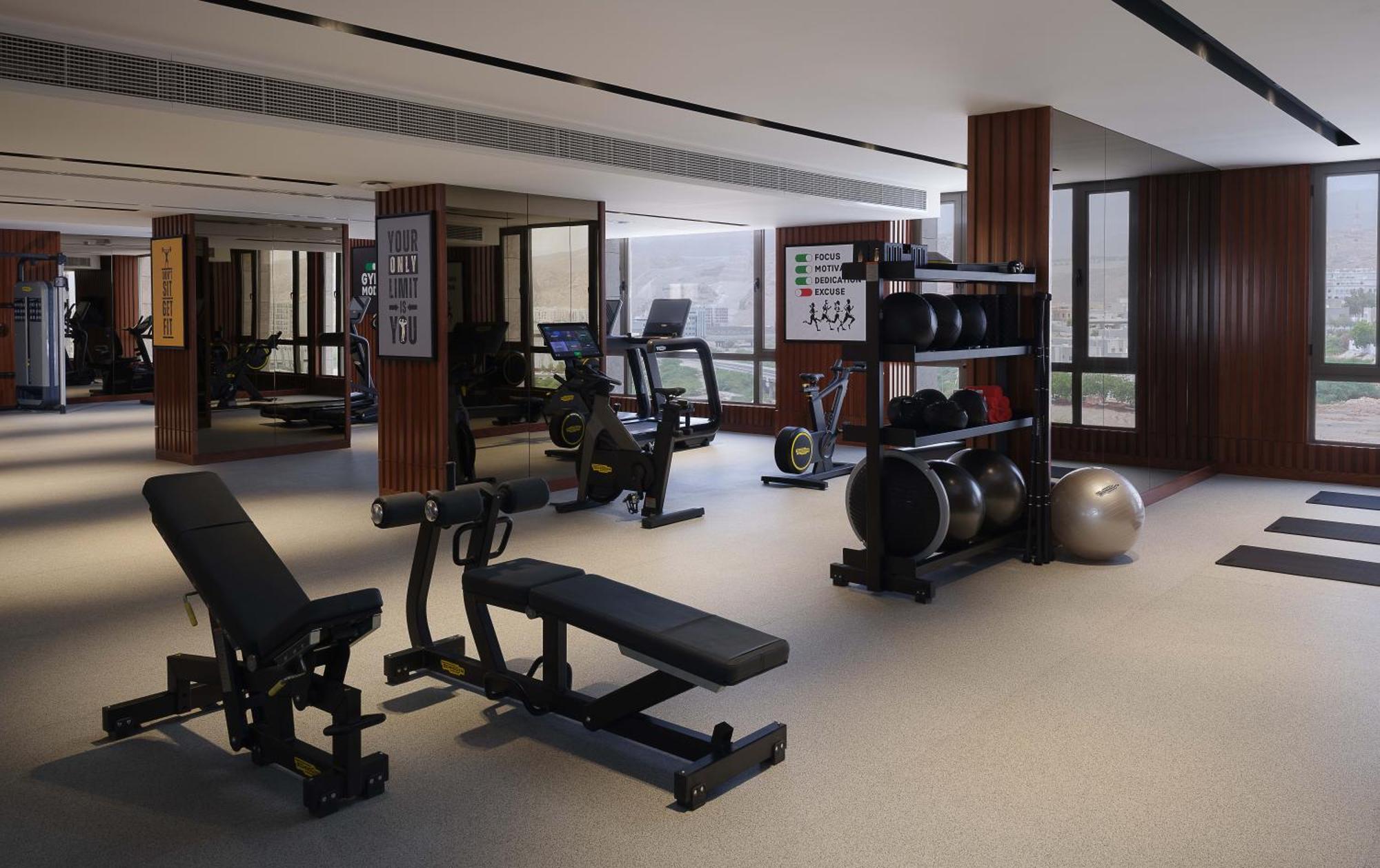 Doubletree By Hilton Muscat Qurum Εξωτερικό φωτογραφία
