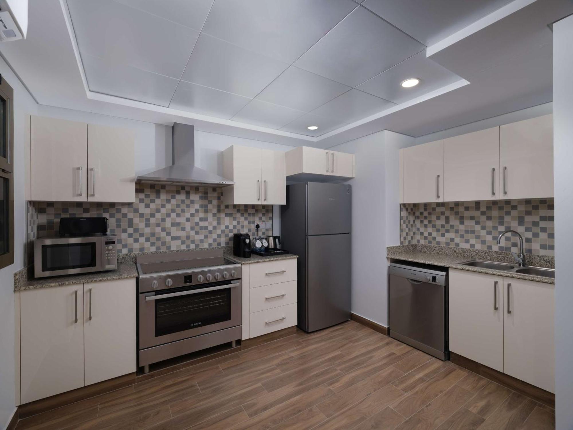 Doubletree By Hilton Muscat Qurum Εξωτερικό φωτογραφία